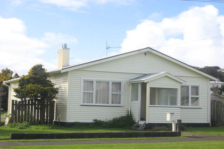 Photo of property in 141 Ngamotu Road, Spotswood, New Plymouth, 4310