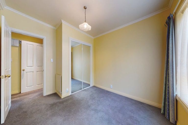 Photo of property in 469a Ohiro Road, Brooklyn, Wellington, 6021