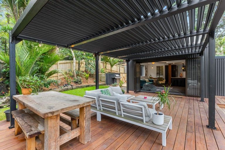 Photo of property in 78 Motutara Road, Muriwai, Waimauku, 0881