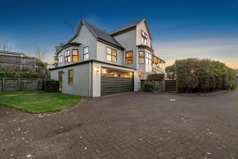 Photo of property in 43 Thelma Place, Lynmore, Rotorua, 3010