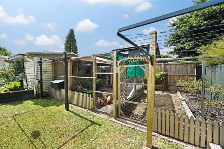 Photo of property in 73 Oakfield Crescent, Pukete, Hamilton, 3200