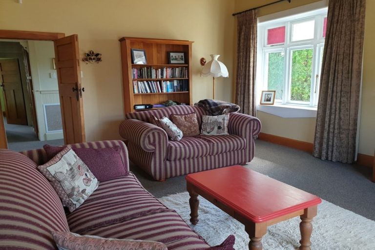 Photo of property in 8 Campbell Drive, Martinborough, 5711