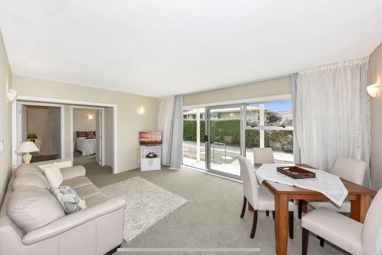 Photo of property in 1/23 Crofton Road, Harewood, Christchurch, 8051