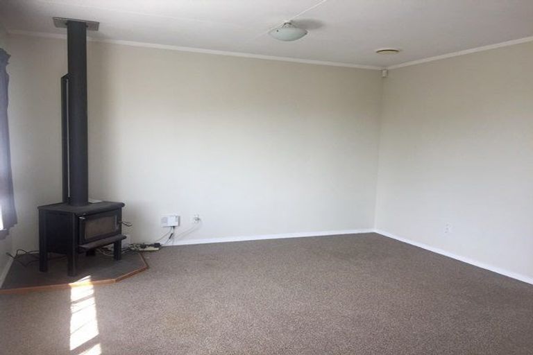 Photo of property in 7 Peter Hall Drive, Kelvin Grove, Palmerston North, 4414