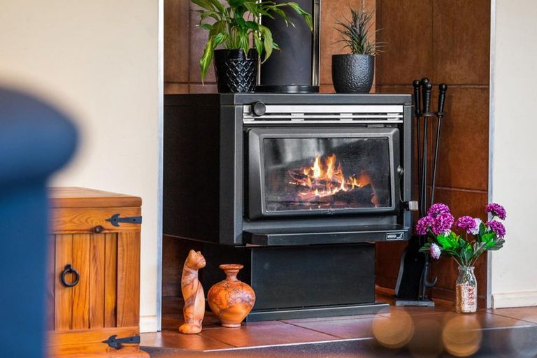 Photo of property in 4 Tellin Close, Massey, Auckland, 0614