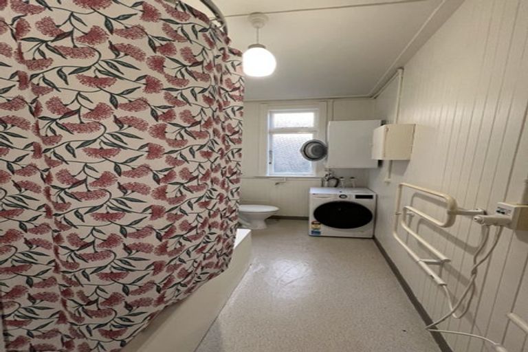 Photo of property in 70 Hankey Street, Mount Cook, Wellington, 6011