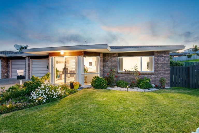 Photo of property in 96c Lakeside Drive, Orewa, 0931