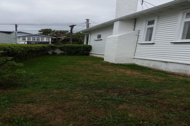 Photo of property in 62 Creswick Terrace, Northland, Wellington, 6012