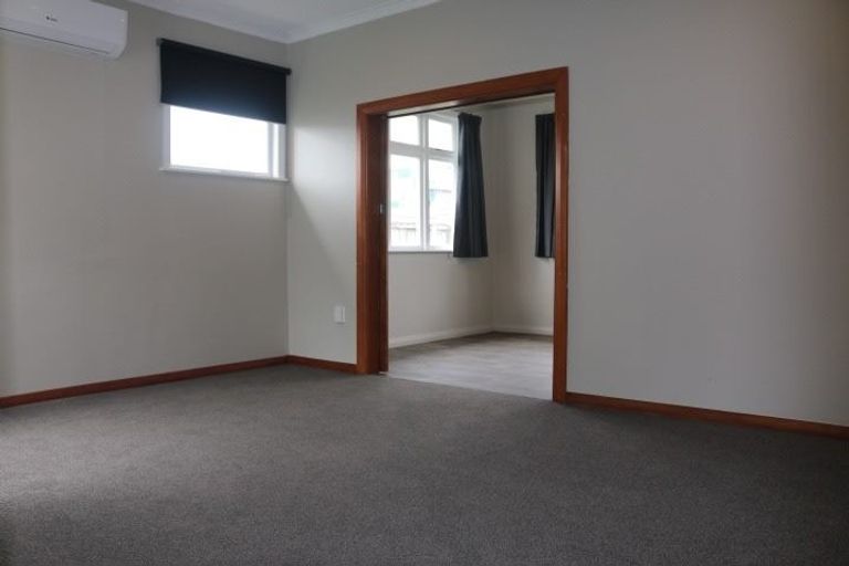 Photo of property in 4 Landsdown Court, Roslyn, Palmerston North, 4414