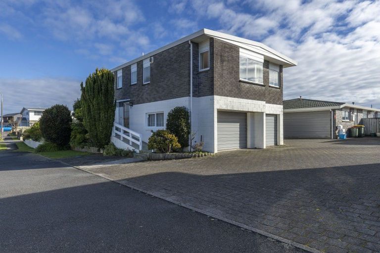 Photo of property in 1/13 Chatswood Grove, Fitzroy, New Plymouth, 4312