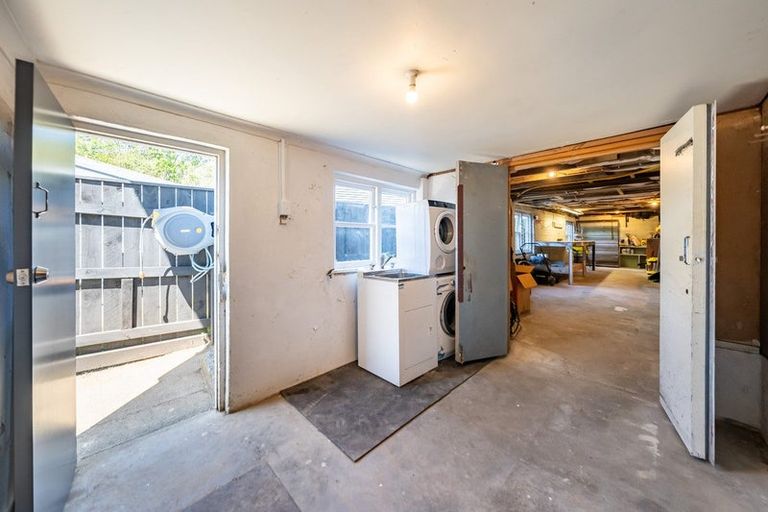 Photo of property in 12 Glenside Road, Glenside, Wellington, 6037