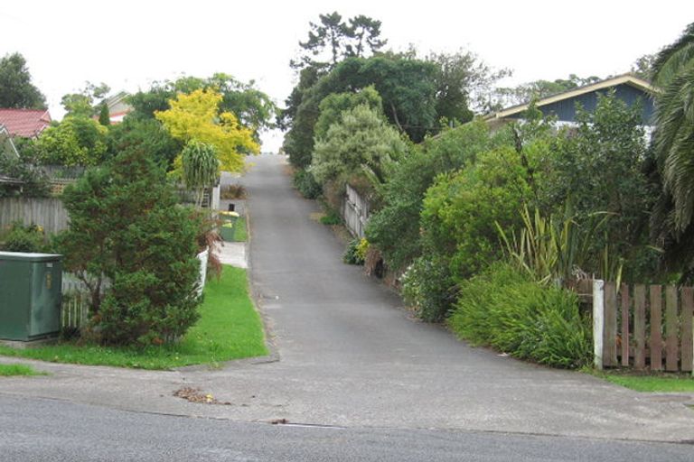 Photo of property in 108d Colwill Road, Massey, Auckland, 0614