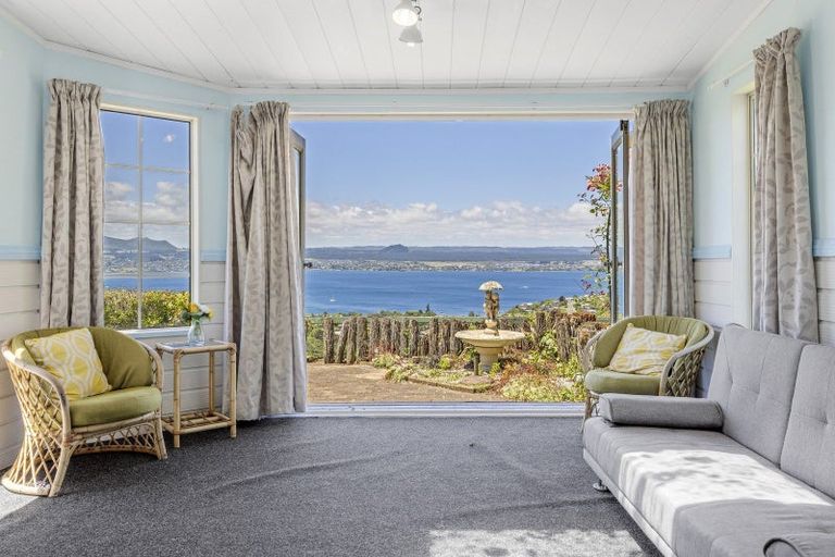 Photo of property in 65 Te Moenga Park, Acacia Bay, Taupo, 3330