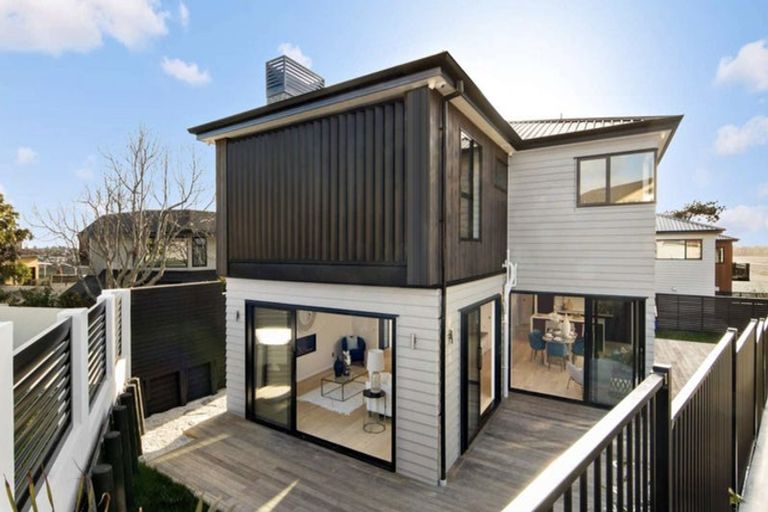 Photo of property in 47a Takutai Avenue, Half Moon Bay, Auckland, 2012