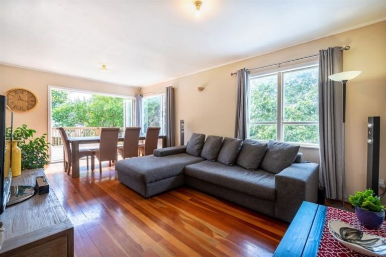Photo of property in 20 Coronation Street, Belmont, Auckland, 0622