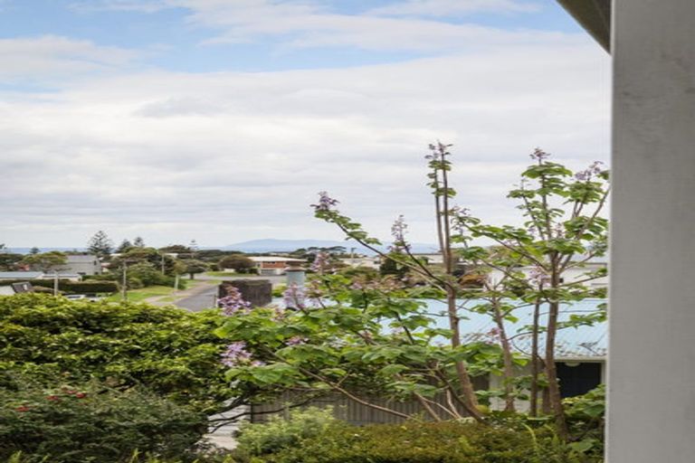 Photo of property in 58 The Crescent, Waihi Beach, 3611