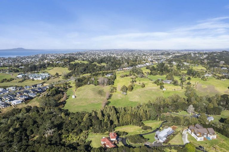 Photo of property in 88 Vaughans Road, Long Bay, Auckland, 0792