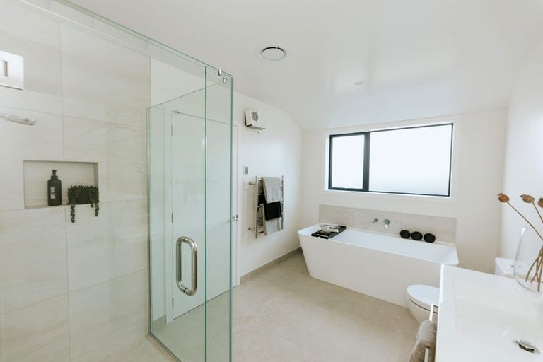 Photo of property in 9/32 Ennis Avenue, Pakuranga Heights, Auckland, 2010