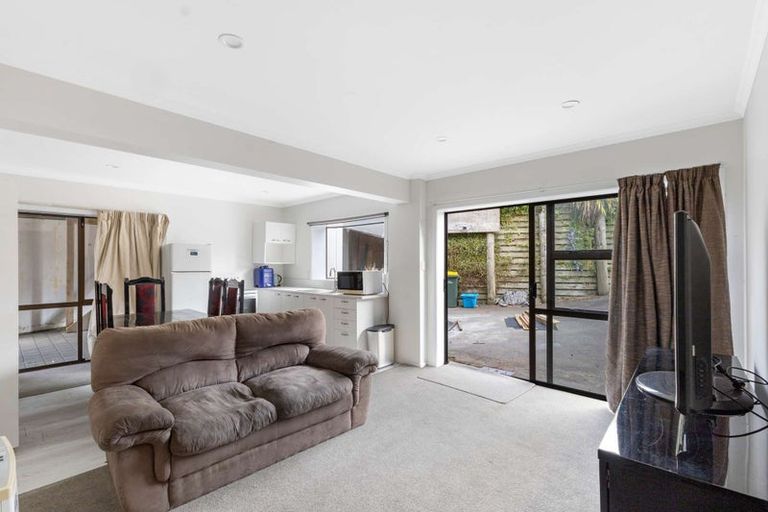 Photo of property in 12 Ash Place, Whalers Gate, New Plymouth, 4310