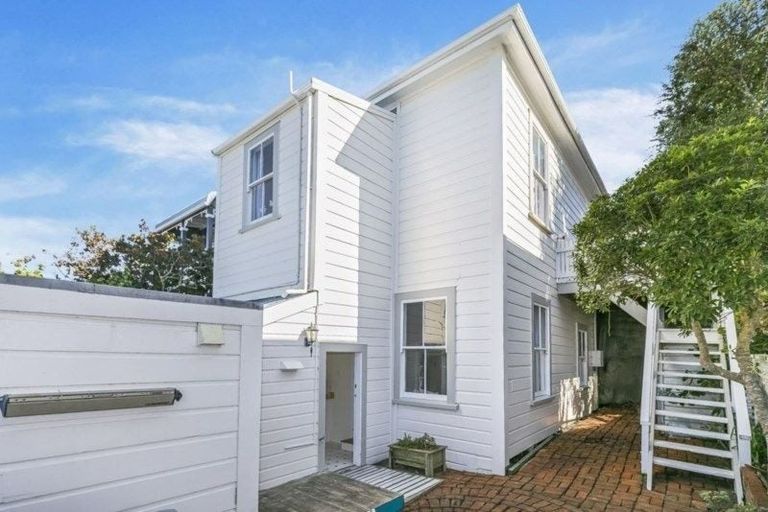 Photo of property in 7 Yale Road, Mount Cook, Wellington, 6021