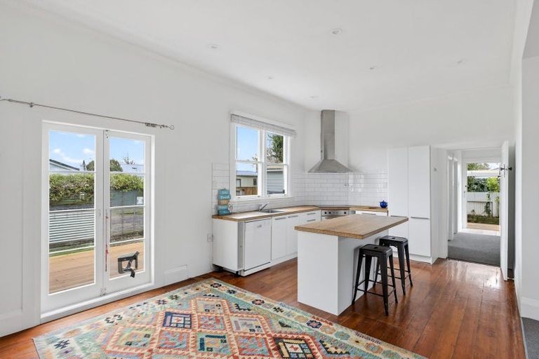 Photo of property in 60 Sheehan Street, Whataupoko, Gisborne, 4010