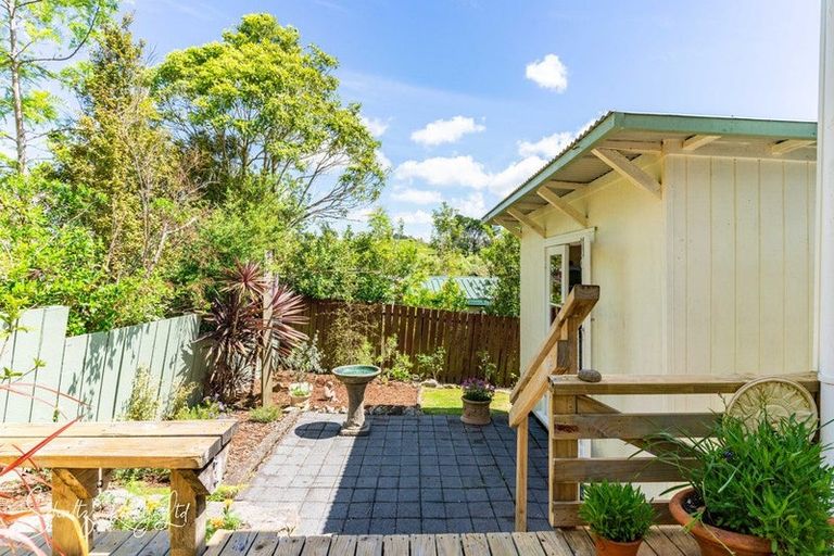 Photo of property in 5a Whaka Street, Maungaturoto, 0520