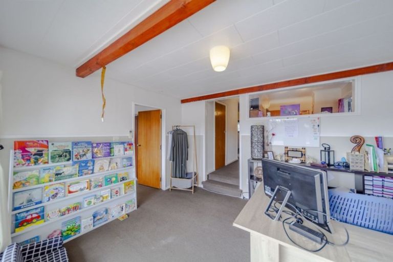 Photo of property in 33 Francis Drake Street, Waipukurau, 4200