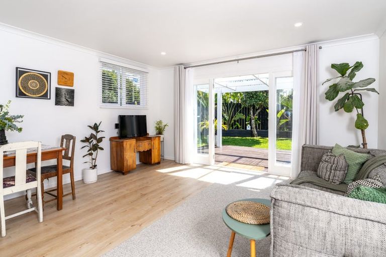 Photo of property in 21 Government Road, Raglan, 3225