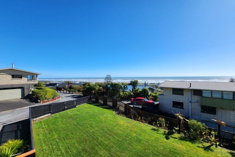 Photo of property in 13 Stanton Crescent, Karoro, Greymouth, 7805