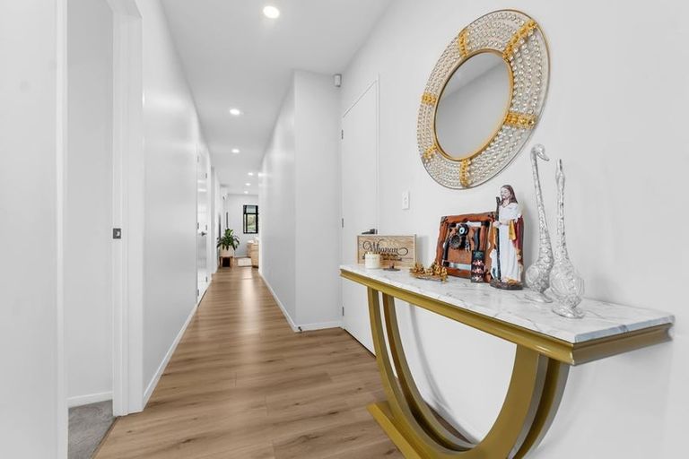 Photo of property in 13 Peacock Place, Pokeno, 2402