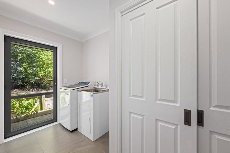 Photo of property in 6 West Terrace, Picton, 7220