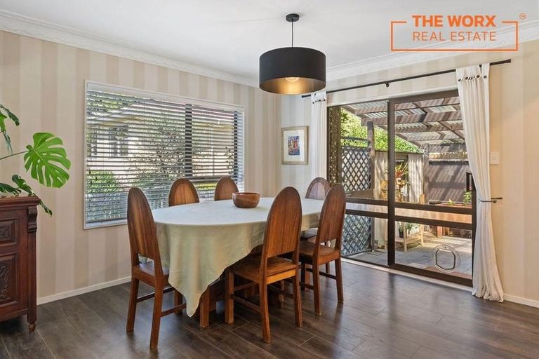 Photo of property in 2/13 Butterworth Avenue, Opaheke, Papakura, 2113