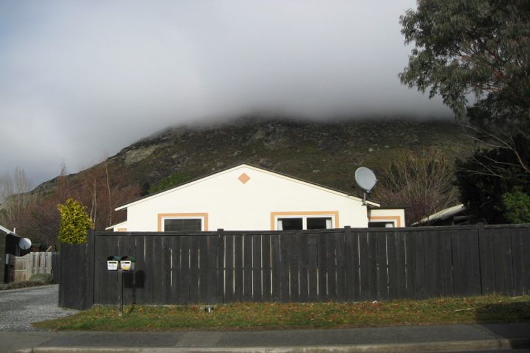 Photo of property in 40 Remarkables Crescent, Frankton, Queenstown, 9300