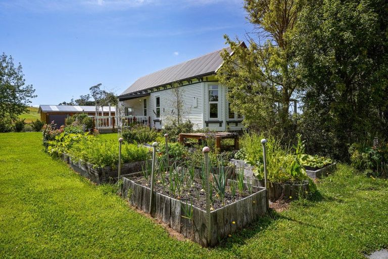 Photo of property in 246 Summerhill Road, Cust, Rangiora, 7471