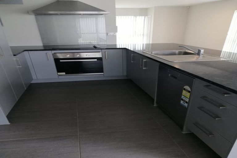 Photo of property in 49 Treestump Road, Takanini, 2112