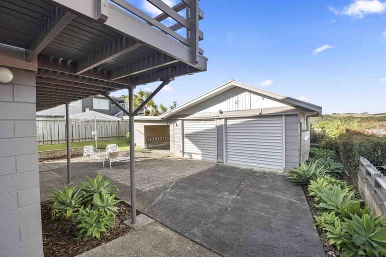 Photo of property in 12 Everard Avenue, Army Bay, Whangaparaoa, 0930