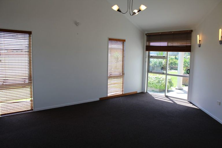 Photo of property in 22 Killeen Place, Flat Bush, Auckland, 2019