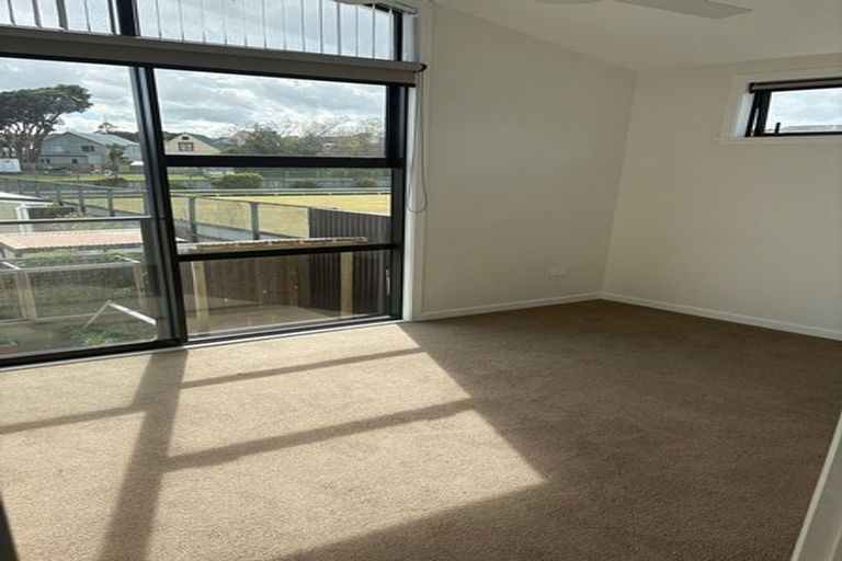 Photo of property in 21 Tireti Road, Titahi Bay, Porirua, 5022