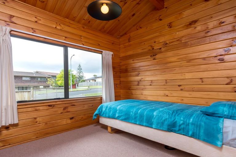 Photo of property in 1/40 Drake Street, Howick, Auckland, 2014