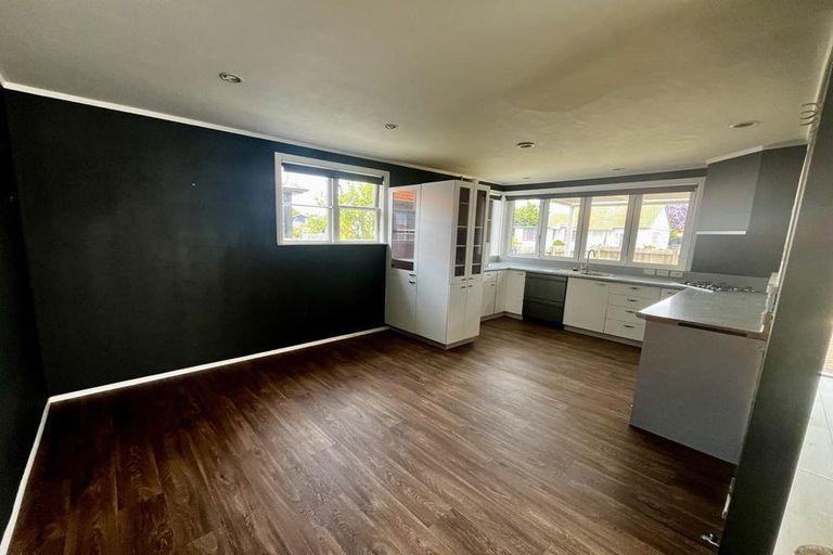 Photo of property in 22 Russell Road, Marewa, Napier, 4110