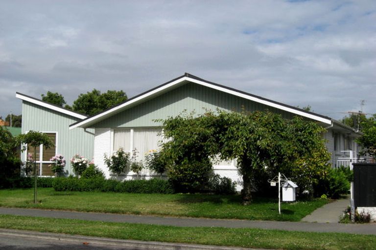 Photo of property in 50 Glenharrow Avenue, Avonhead, Christchurch, 8042
