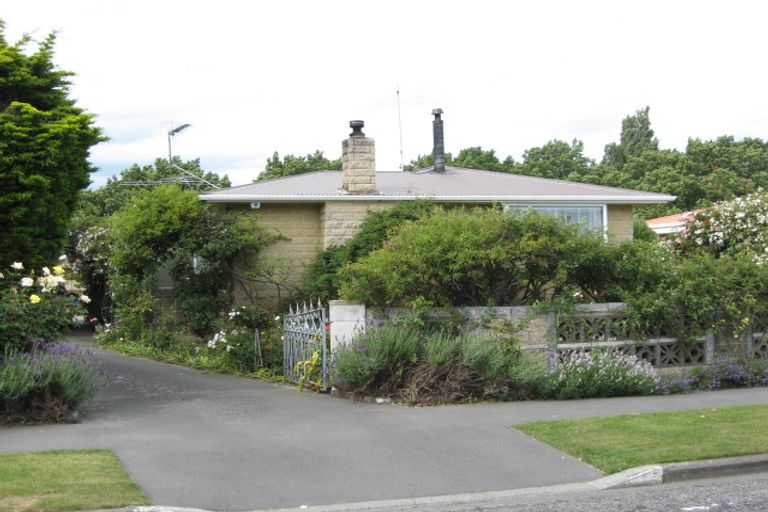 Photo of property in 40 Frensham Crescent, Woolston, Christchurch, 8062