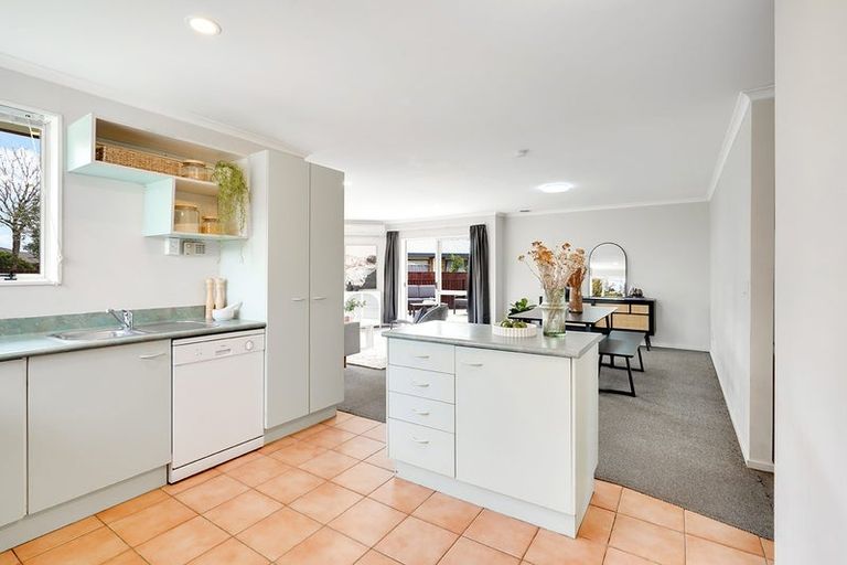 Photo of property in 20 Bouverie Crescent, Flagstaff, Hamilton, 3210
