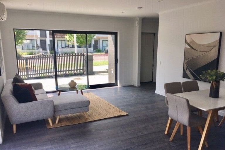 Photo of property in 93 Squadron Drive, Hobsonville, Auckland, 0616