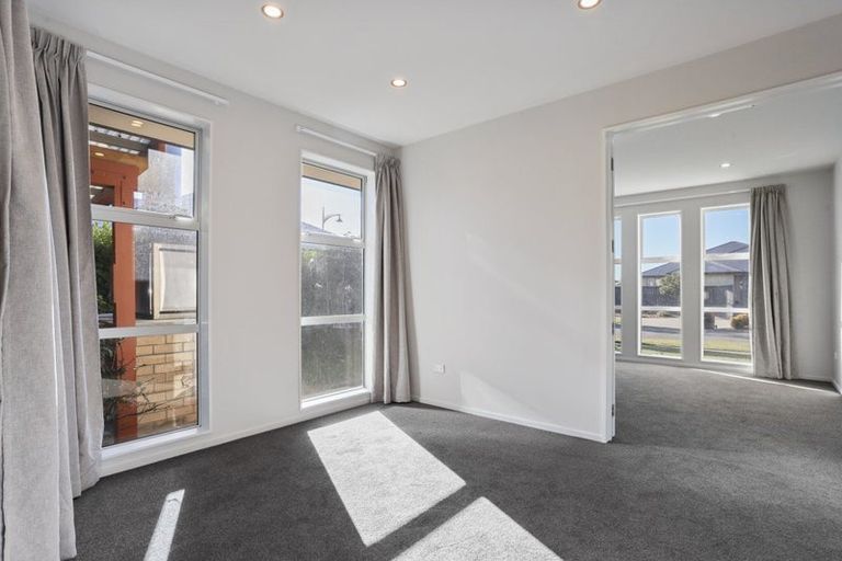 Photo of property in 15 Brockelbank Drive, Kaiapoi, 7630