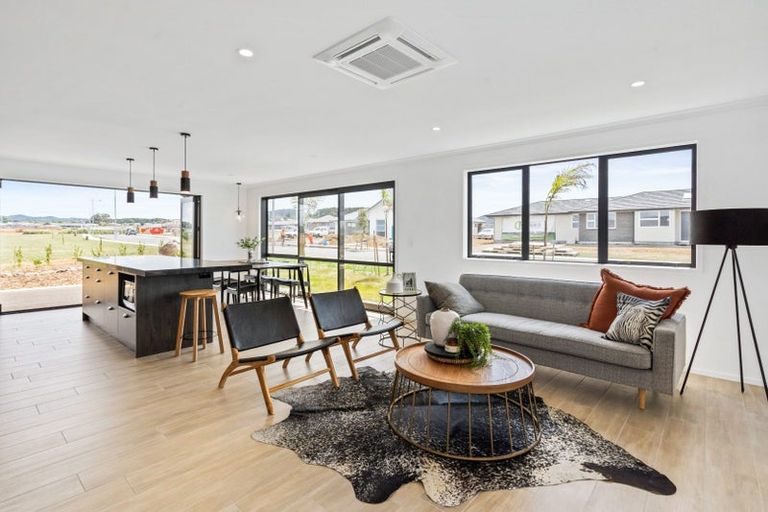 Photo of property in 102 Wairau Drive, Tikipunga, Whangarei, 0112