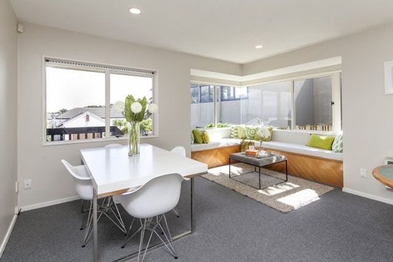 Photo of property in 14 Ribbonwood Crescent, Goodwood Heights, Auckland, 2105