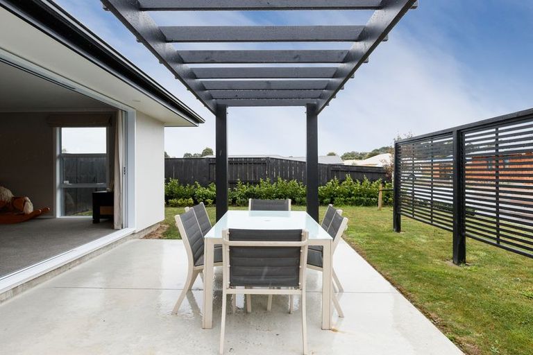 Photo of property in 20 Pegasus Place, Kelvin Grove, Palmerston North, 4414