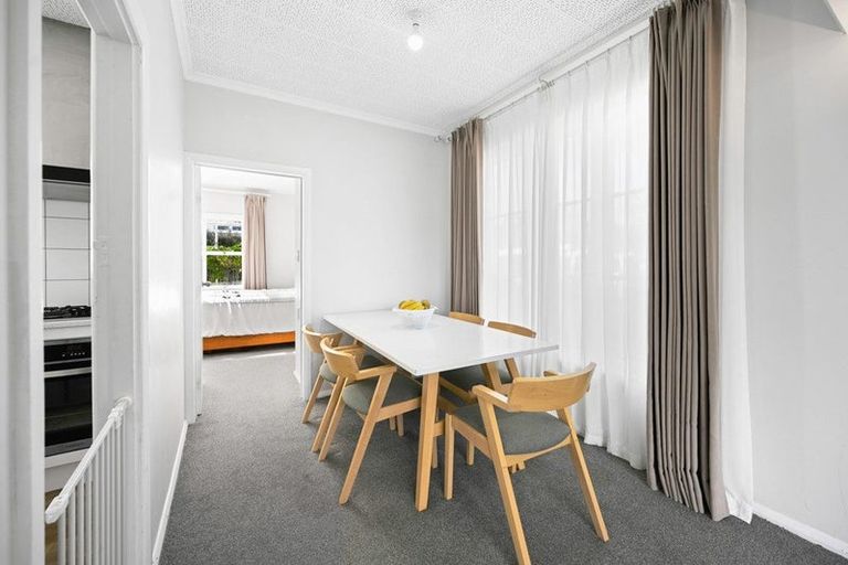 Photo of property in 10 Vectis Road, Hillcrest, Hamilton, 3216
