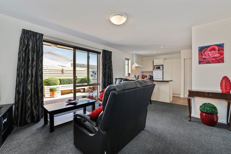 Photo of property in 5/165 Highsted Road, Casebrook, Christchurch, 8051